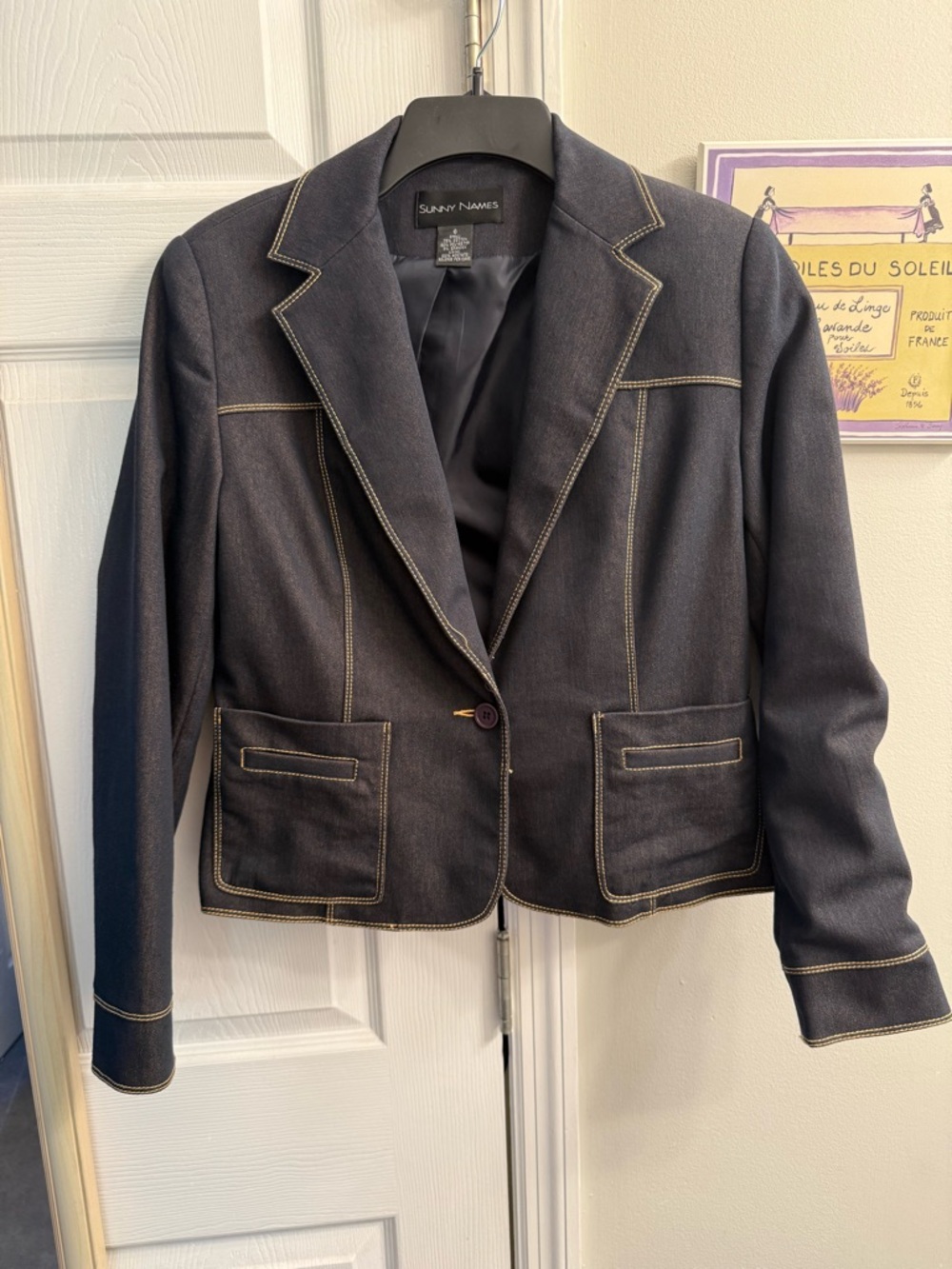 Women's Black Contrast-Stitch Blazer